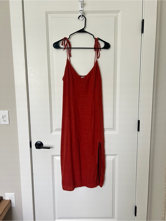 Abercrombie & Fitch Dresses & Skirts - Abercrombie & Fitch Rust Red V-Neck Slip Dress